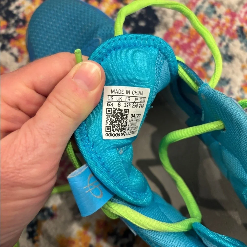 adidas vibrant sneakers
